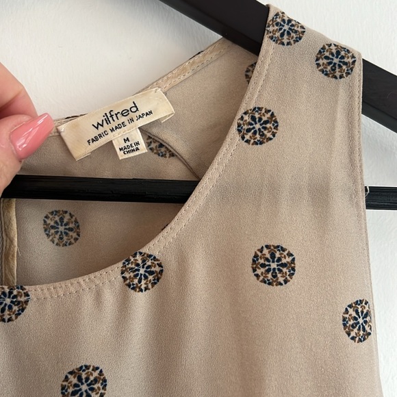 Aritzia beige tank up with pattern in size M - Picture 6 of 8